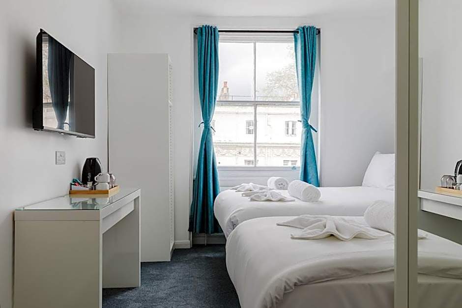 Palace Court Hotel