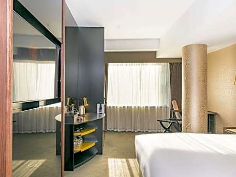 Accessible Classic Queen Room