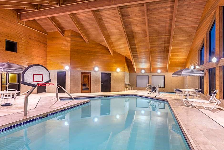 AmericInn by Wyndham Madison South