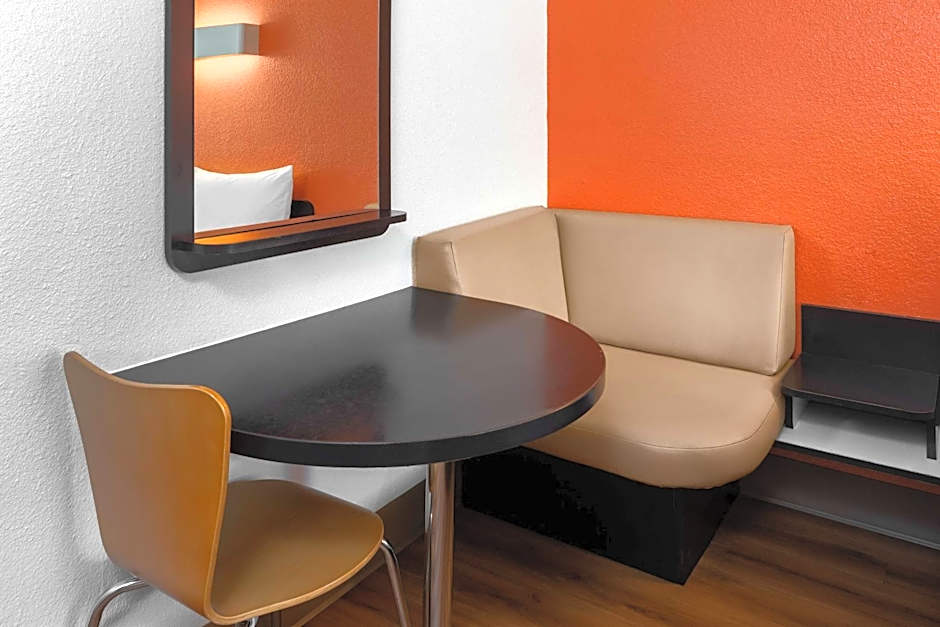 Motel 6 Santa Barbara - Carpinteria South