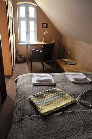 Two-Bedroom Apartment (4 Adults)