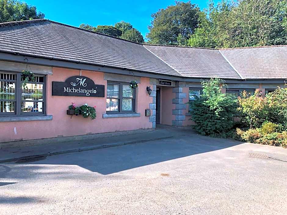 Michelangelos - Rooms, Restaurant & Bar