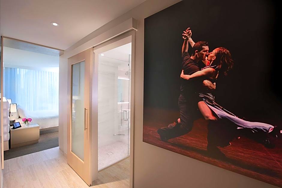 HALL Arts Hotel, Dallas, Autograph Collection