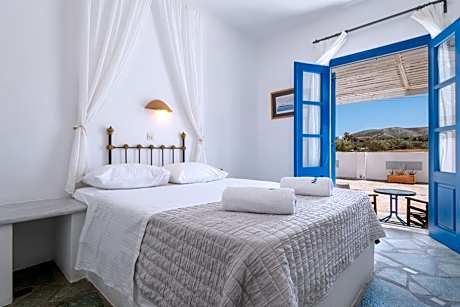 Triple Room with Mountain View