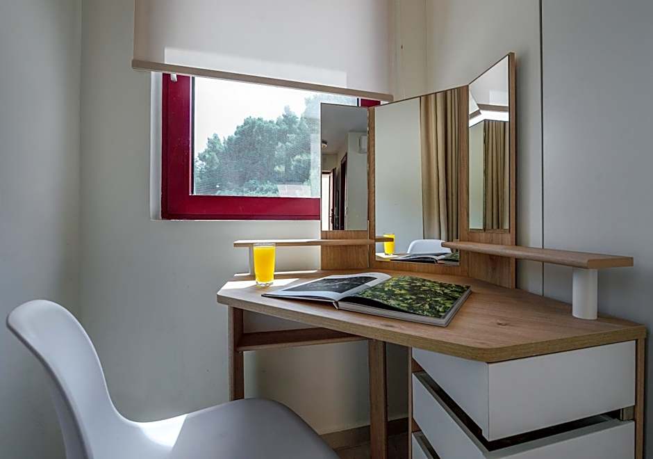 Elpiniki Luxury Rooms