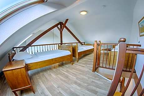 Studio - Split Level