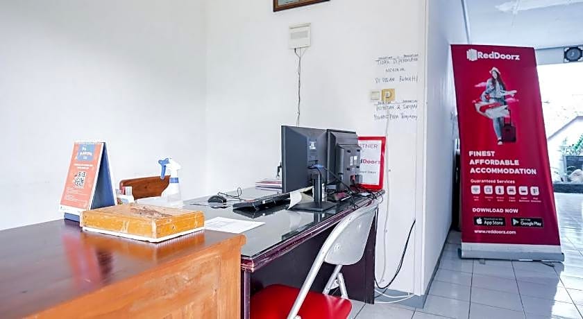 RedDoorz Syariah near Gatot Subroto Lampung 4