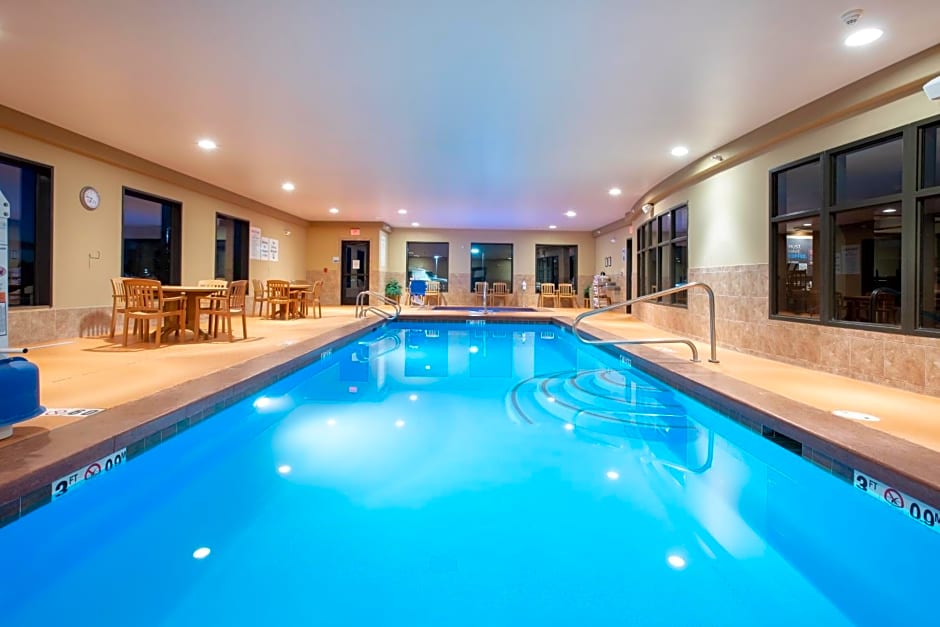Holiday Inn Express Hotel & Suites Lander By IHG