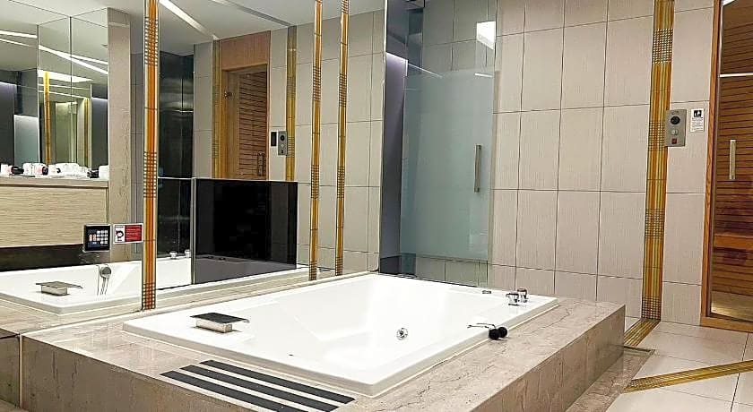 All-Ur Chain Boutique Motel