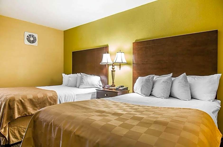 Hamden Hotel and Suites HAMDEN - NEW HAVEN