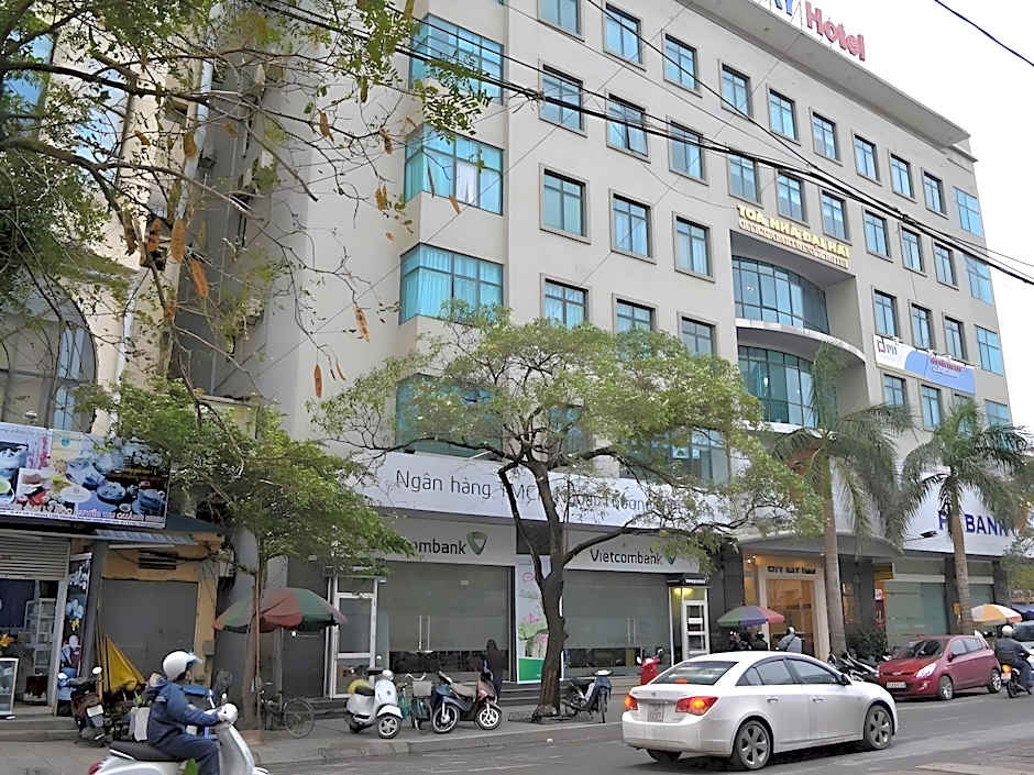 City Bay Hotel