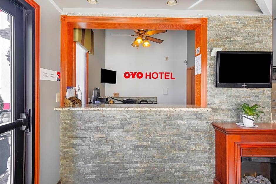 OYO Hotel Castle Rock CO Downtown