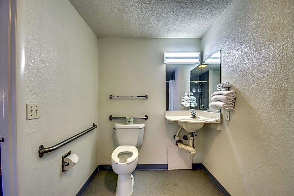 Motel 6-Saint Joseph, MO