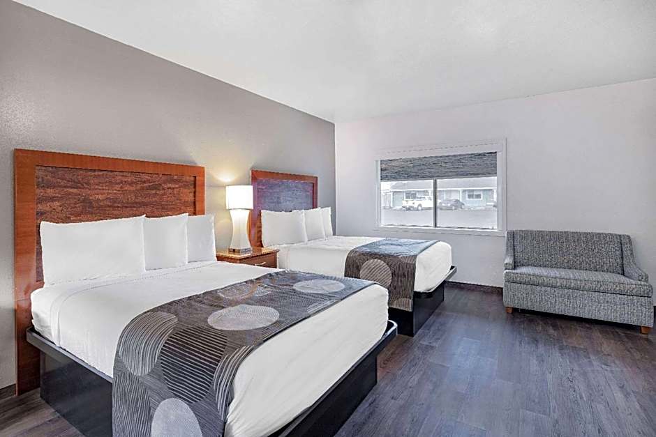 Oceanside Inn & Suites, a Days Inn by Wyndham