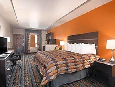 Photo 1 of 4 of Deluxe 1 King Bed Suite