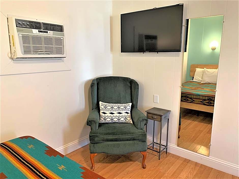 Hotel Kitsmiller on Main