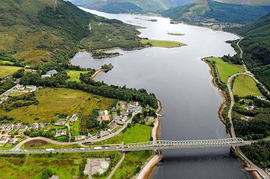 Loch Leven Hotel & Distillery