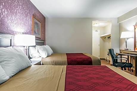 Queen Room with Two Queen Beds - Non-Smoking