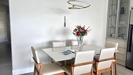 Frente Mar! Apto novo na Praia de Palmas! OO02I