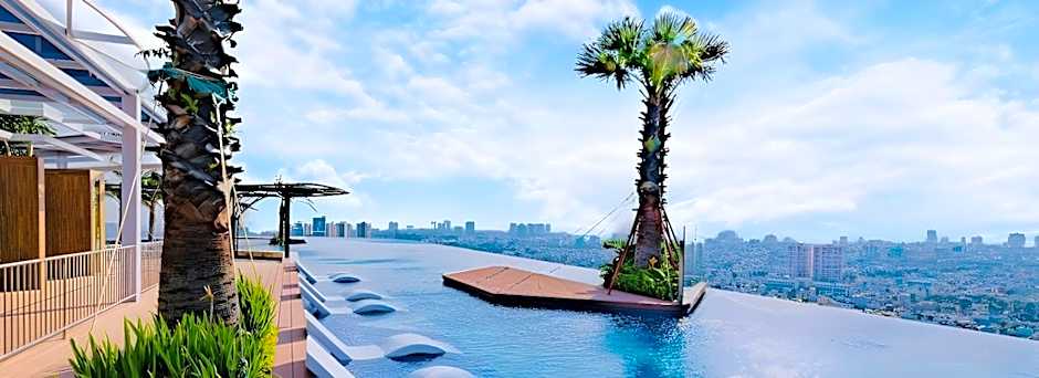 LA VELA Saigon Hotel