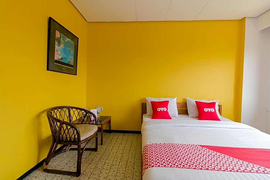 OYO 1996 Koneng Hotel