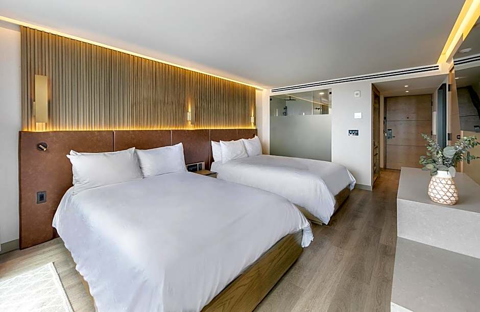 La Jolla Cove Suites