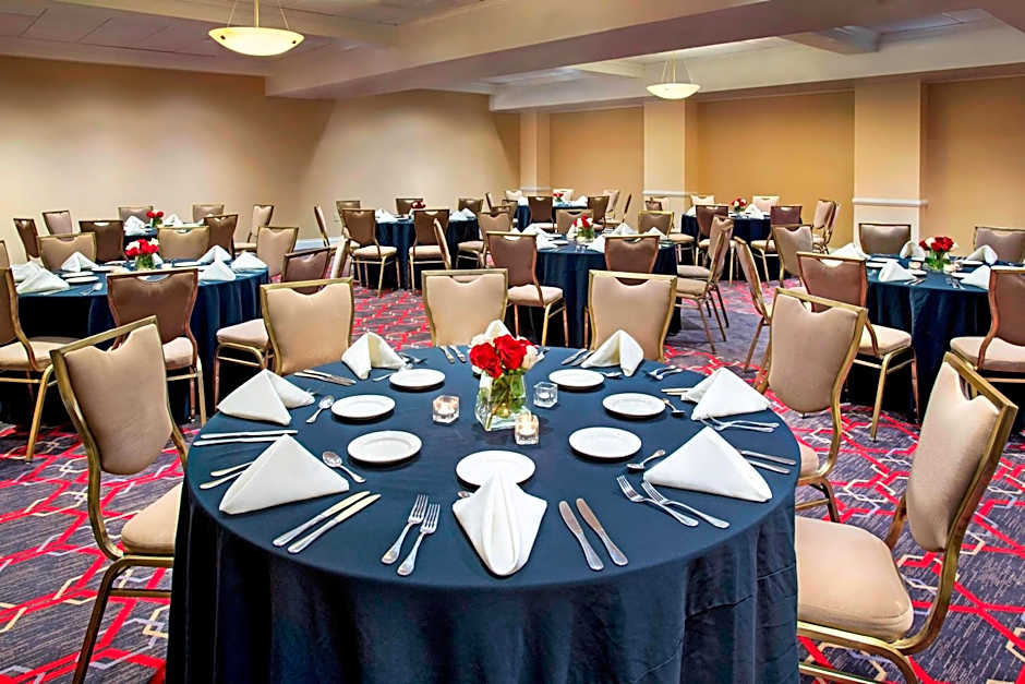 Four Points By Sheraton Melville Long Island