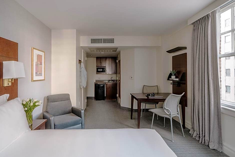 Club Quarters Hotel in Houston