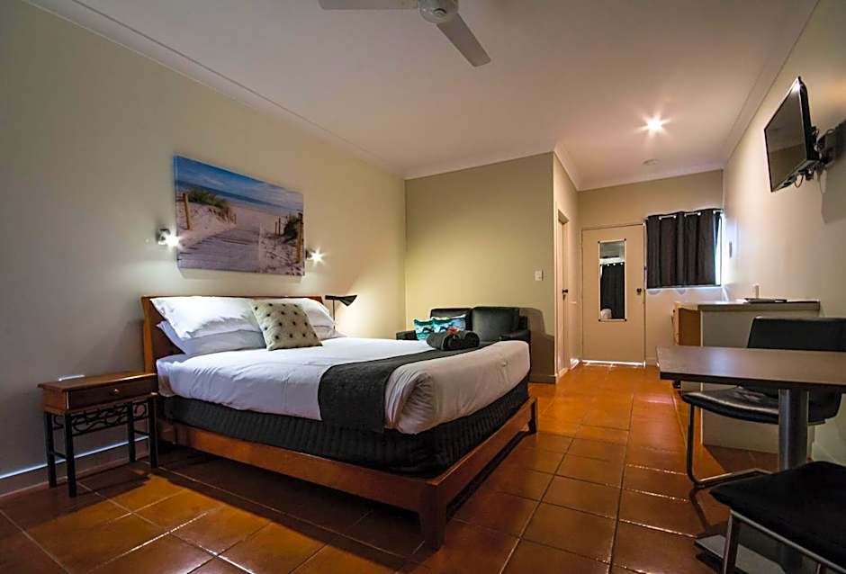 Birch Motel Bowen Previously Known as Bowen Arrow Motel