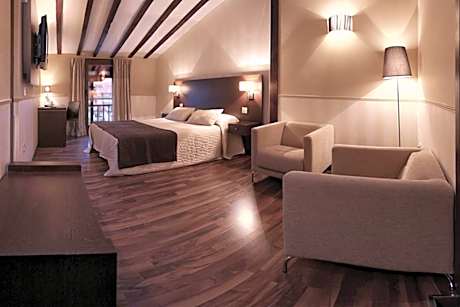 Queen Room with Spa Bath