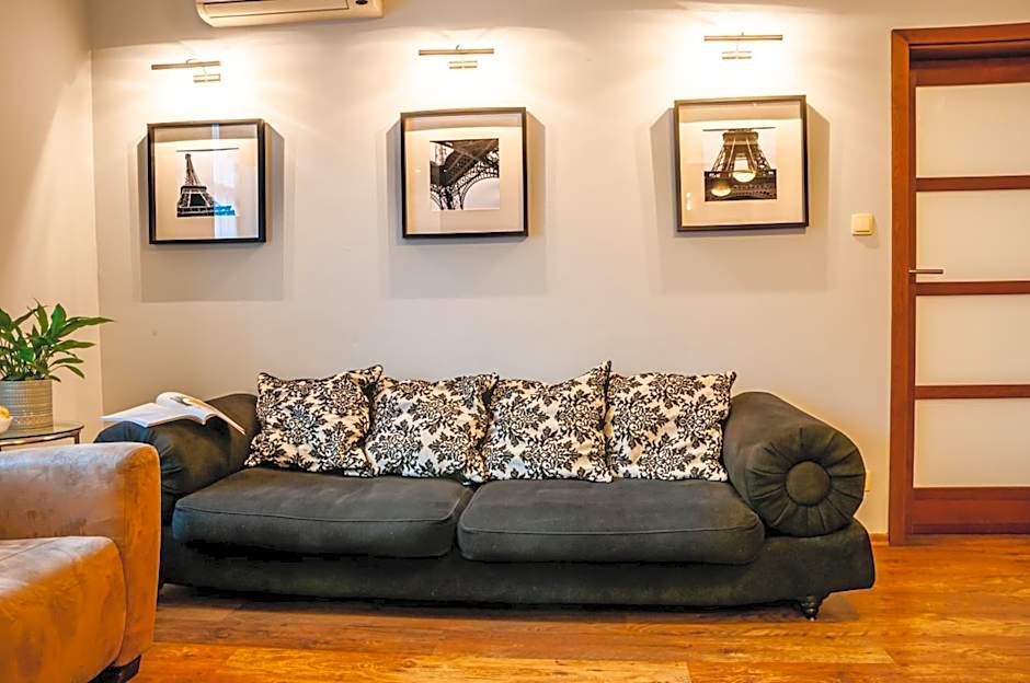 Home & Travel Apartments - AC - Parking - City Centre - Manufaktura - OFF Piotrkowska - EC1 - ATLAS Arena - Orientarium - Monopolis