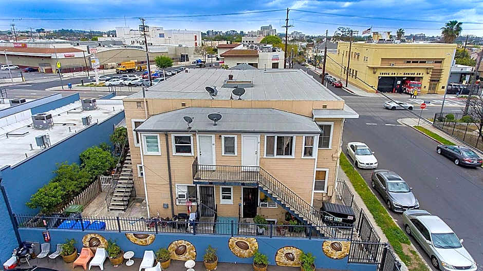 Pads on Pasadena Ave