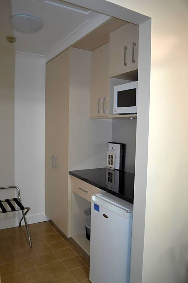 Cattlemans Country Motor Inn & Serviced Apartments