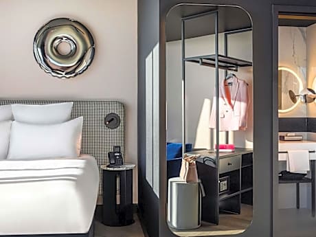 TRIBE Extra Queen Room with Sofa Bed