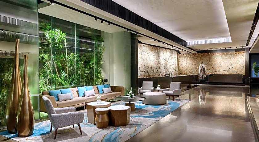 DoubleTree by Hilton Bangkok Ploenchit