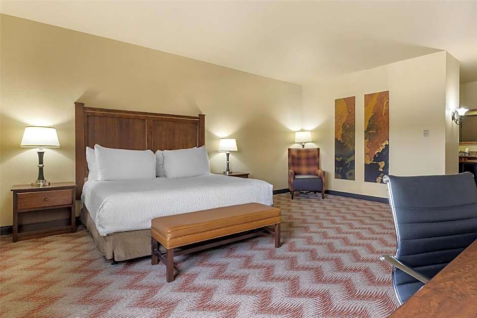 Best Western Plus Cimarron Hotel & Suites