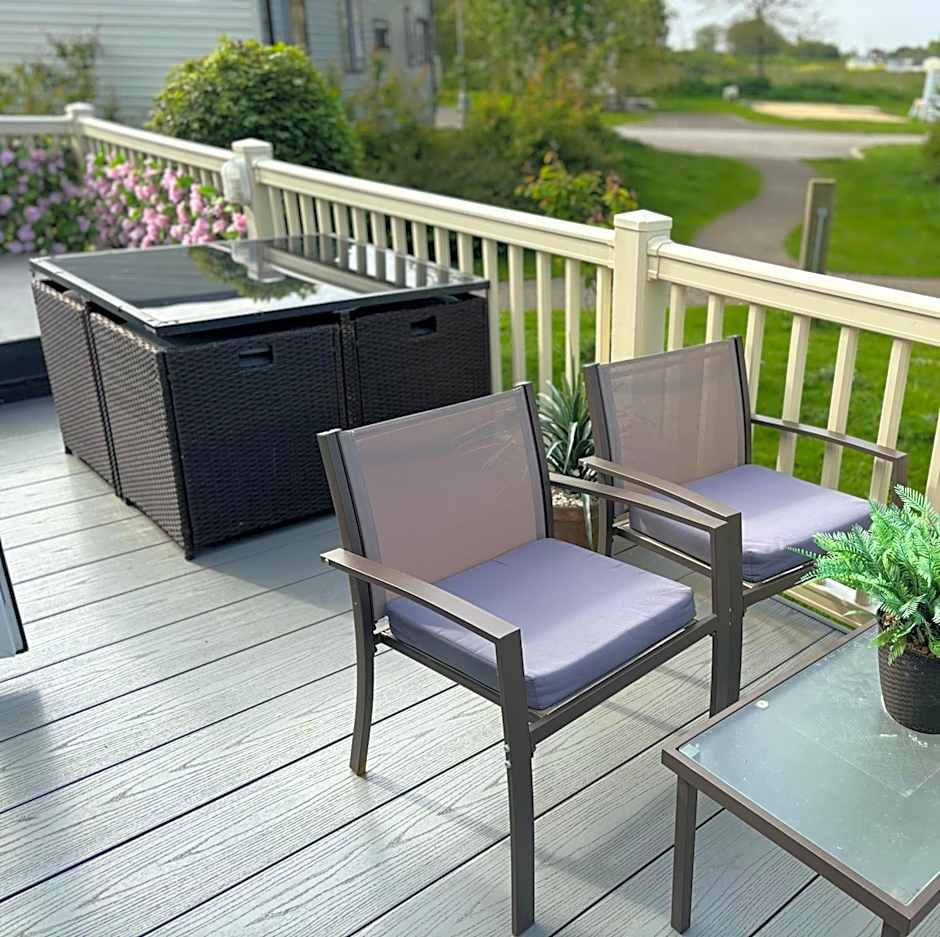 The Wardens Retreat - Tattershall Lakes Country Park