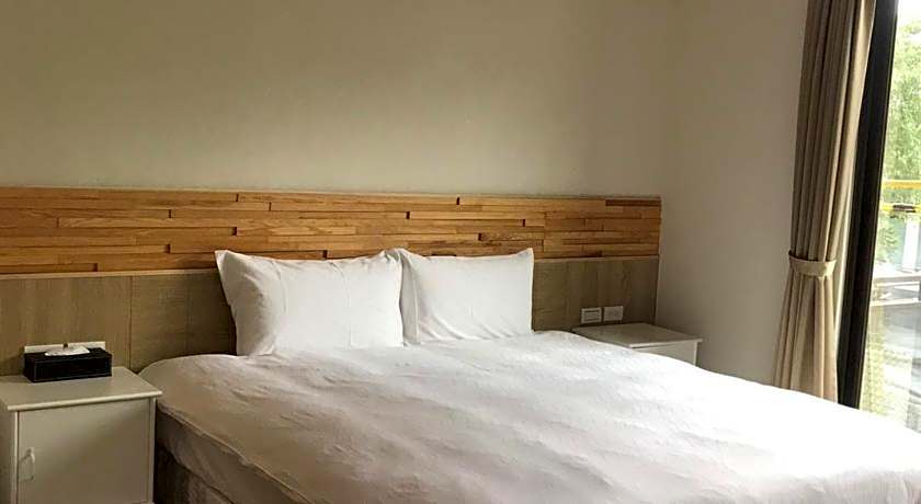 Ruo Shui Hotspring Hotel