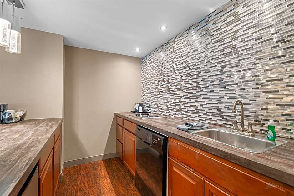 Best Western Courtview Hotel