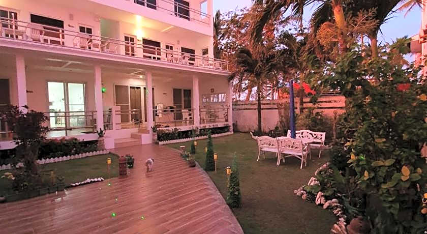 Clubboracay Apartelle