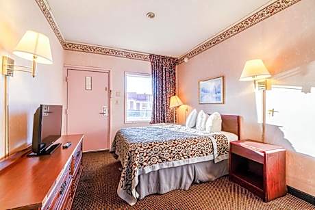 Full Bed Non-Smoking