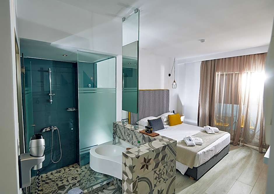 Blue Bottle Boutique Hotel