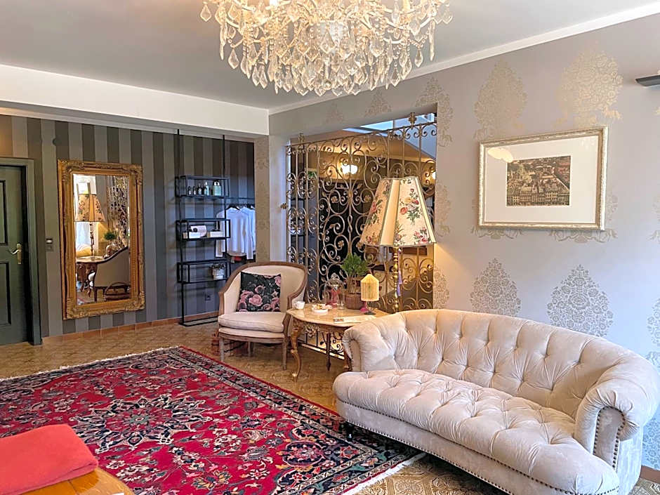 VILLA OXA - Boutique Design Hotel