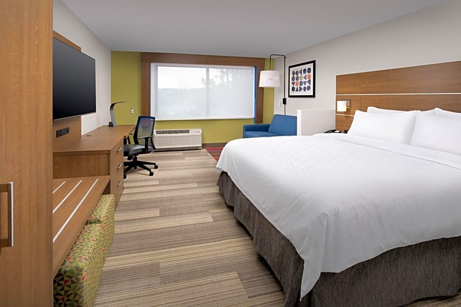 Holiday Inn Express & Suites North Brunswick By IHG