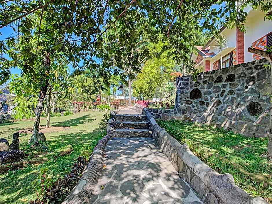 Hotel O Villa Inn App Trawas Bintaro Syariah