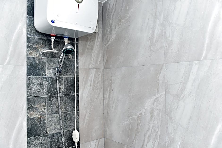 RedDoorz near Stasiun TVRI Surabaya 2