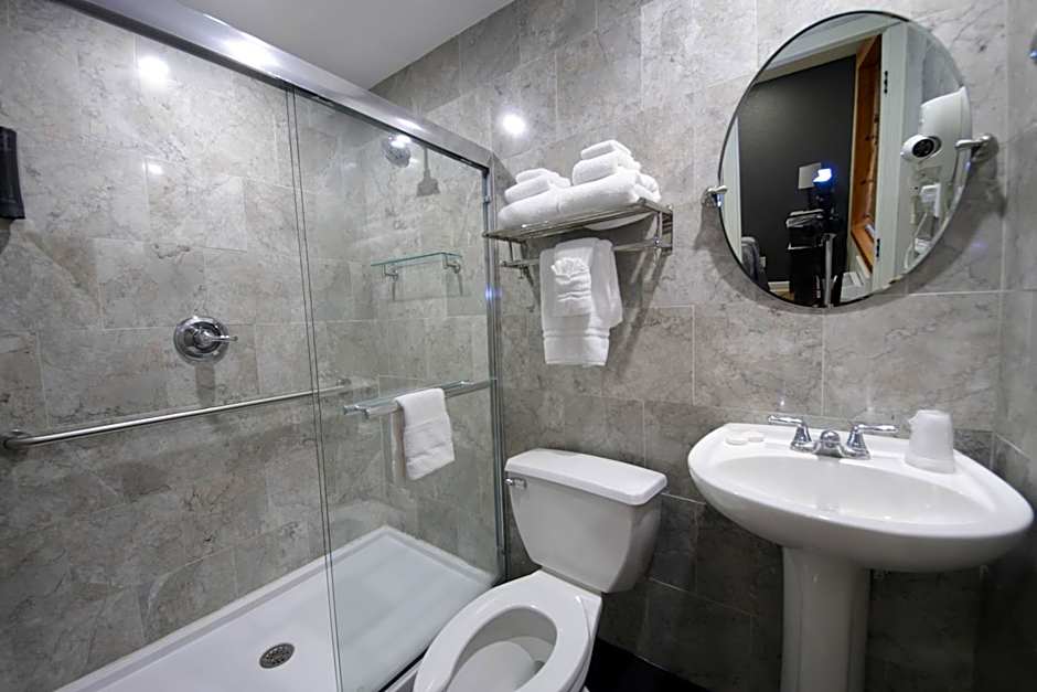 Hyde Park Hotel