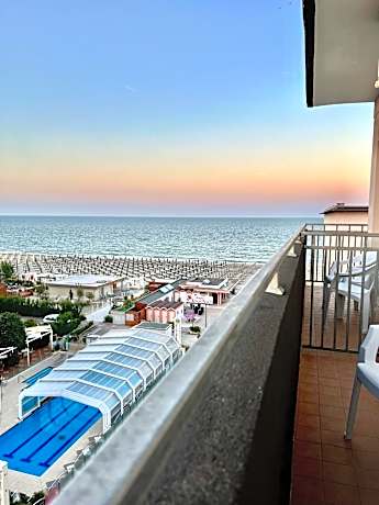 Deluxe Double Room with Sea View