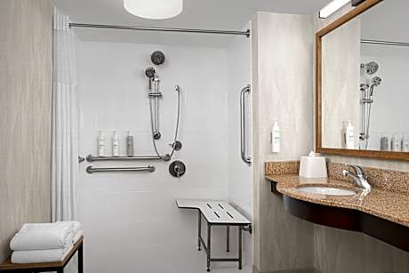 1 King Mobility Access Roll In Shower Nosmok