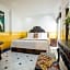 Los Arcos Suites